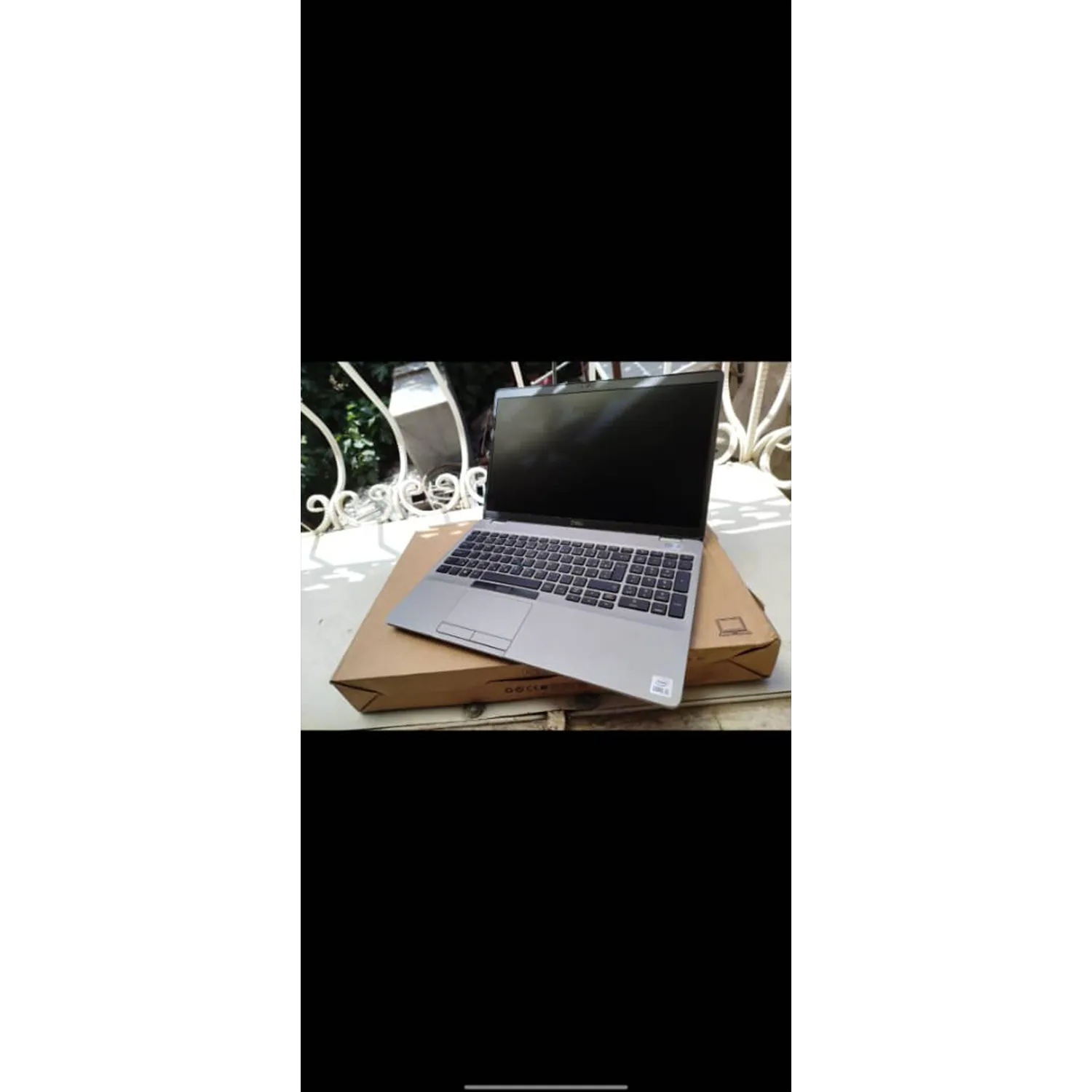 card-img